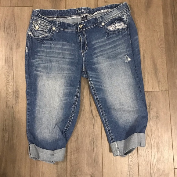 amethyst capri jeans